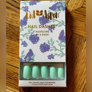 Holding Hands with Hollis Red Aspen press on nails